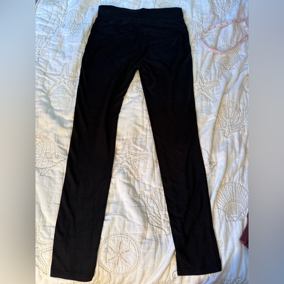 Sleek Black High-Waist Leggings - Picture 10 of 10